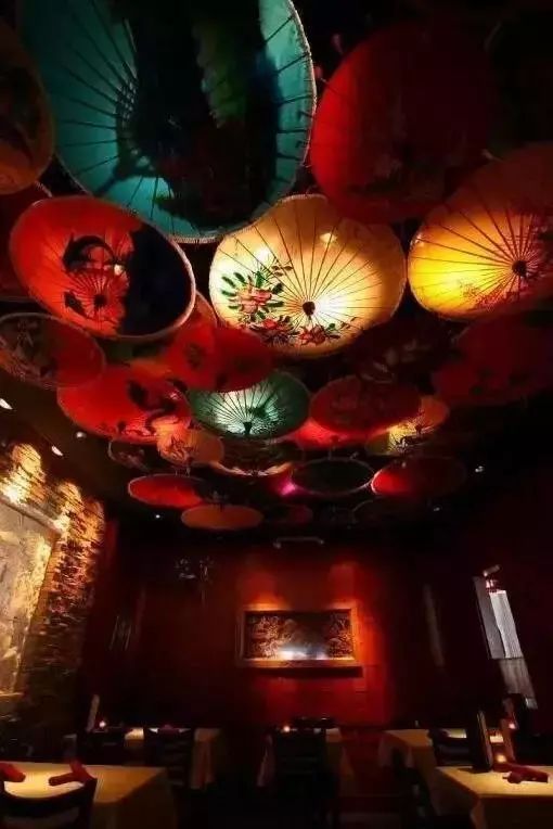 雨伞的用途有哪些 你以为它就只能挡挡雨遮遮太阳么