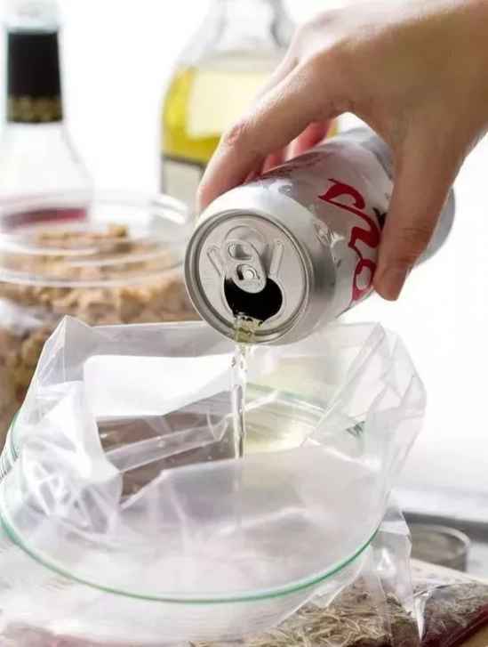 生活中啤酒的妙用 啤酒居然还可以用来洗头发