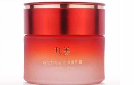 丸美眼霜40岁用哪款 丸美眼霜40岁用哪款好