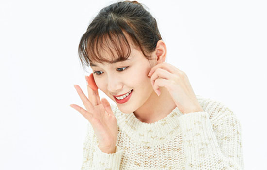 基底液与精华有何不同之处 精华与肌底液有什么不同之处