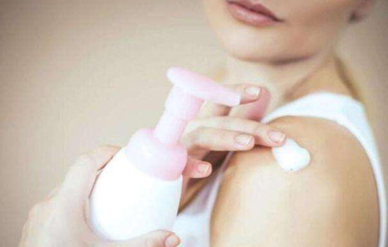身体乳去年没用完今年还可以用吗 身体乳去年的今年可以用吗