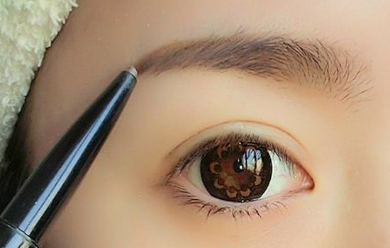 断眉怎么弄 女人断眉怎么弄