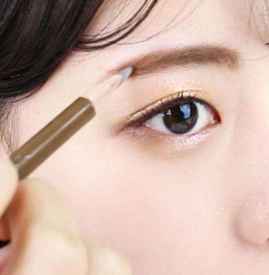 断眉怎么弄 女人断眉怎么弄