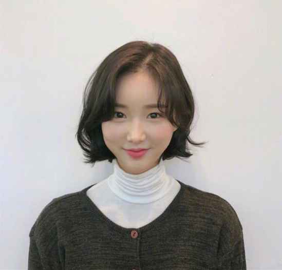 适合脸大的短发 脸大短发适合什么发型