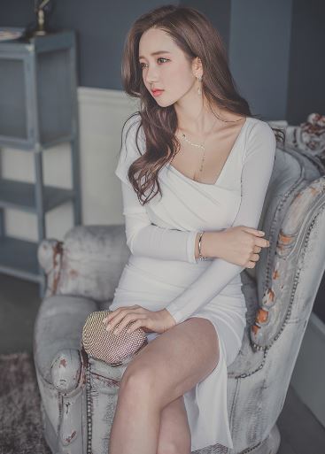韩国性感大胸美女爆乳翘臀诱惑写真图片