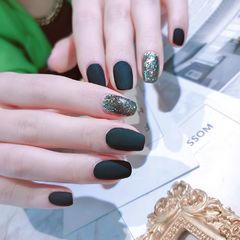 方圆形磨砂跳色珠光美甲图片美甲款式
